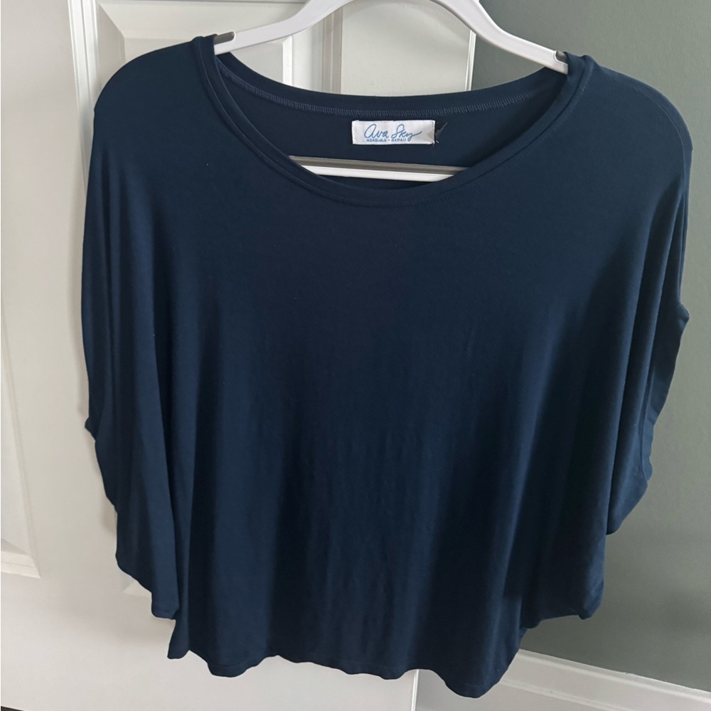 Ava Sky navy top short sleeve XS